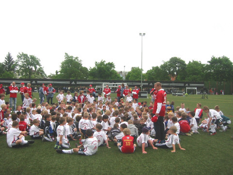 Die Begr&uuml;&szlig;ung durch Chefscout Wolfgang Dremmler 